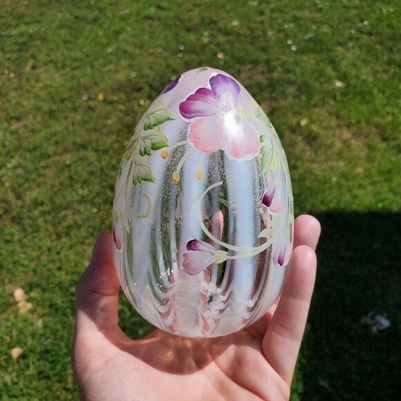 Fenton Art Glass Hand Painted Egg Limited Edition French Opalescent Milk glass - Picture 14 of 16
